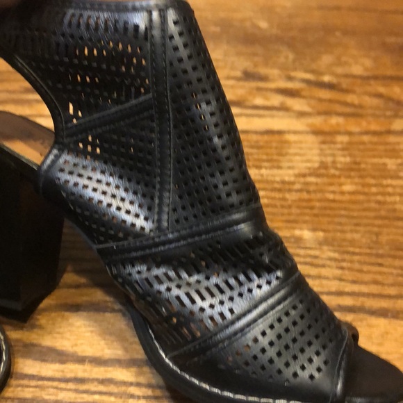 Olivia Miller open toe sling back heels - Picture 7 of 8